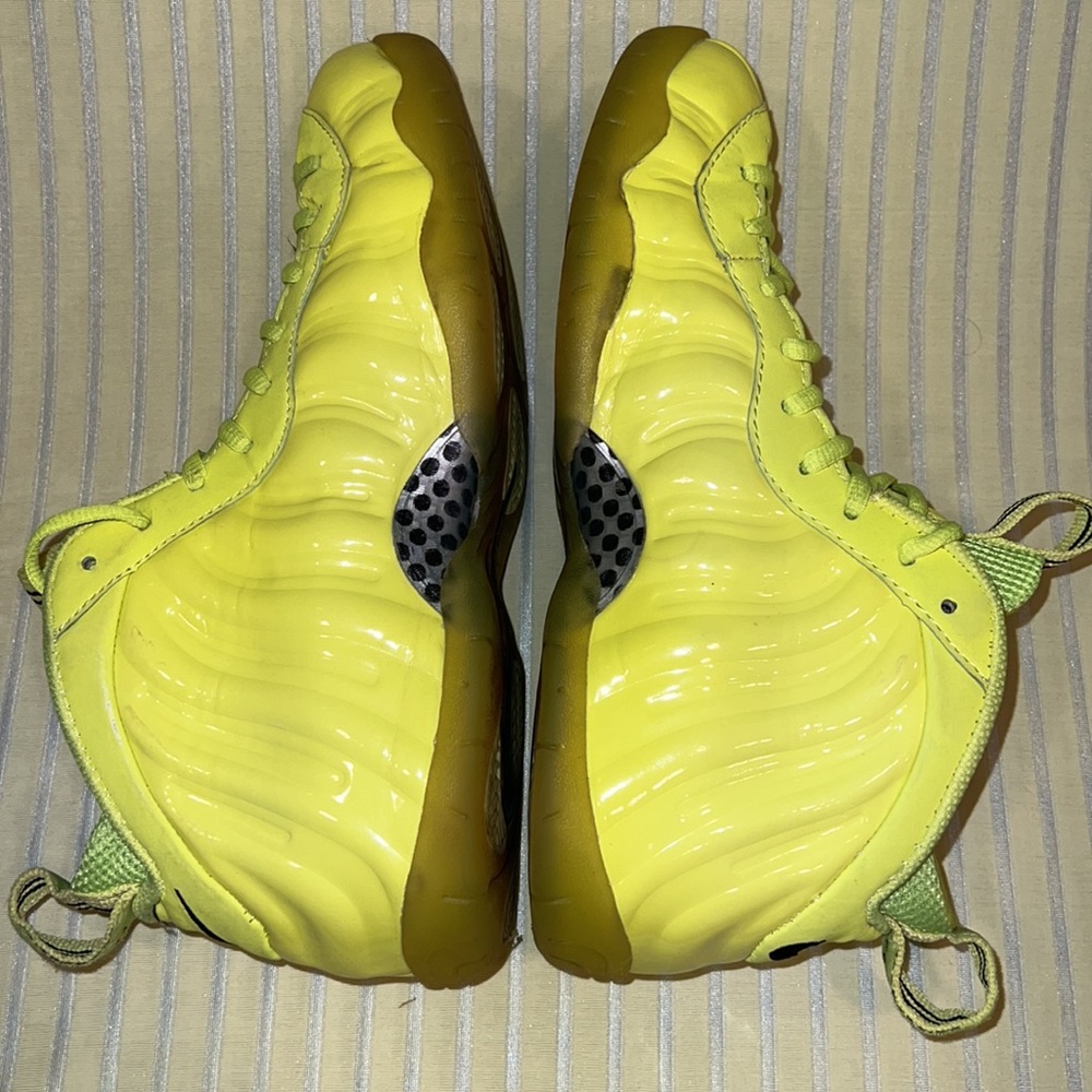 2014 Nike Air Foamposite Pro Volt Size 7 624041-700 - Picture 9 of 13